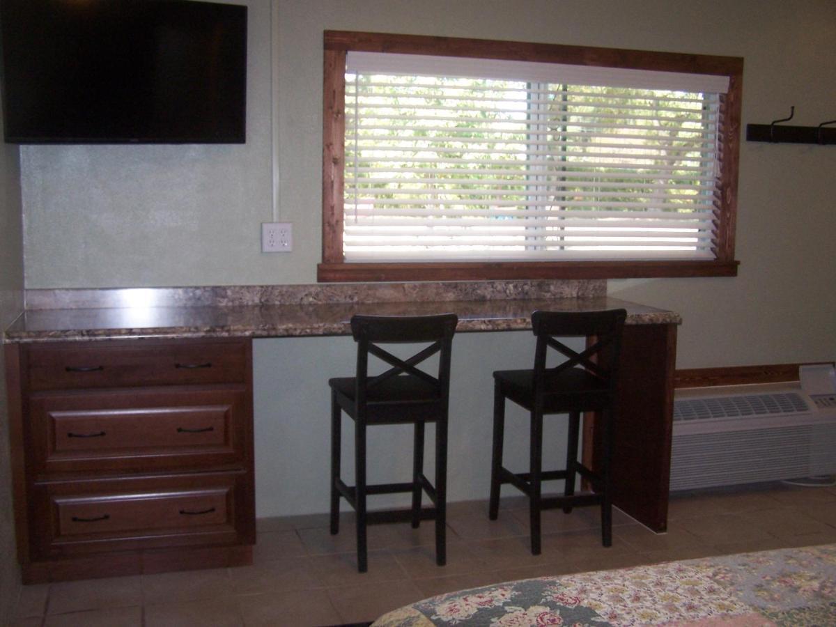 Blanco County Inn & Guesthouses 外观 照片